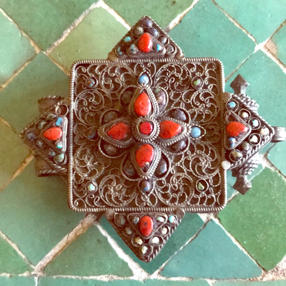 Vintage BOHO ethnic, coral and turquoise pendant